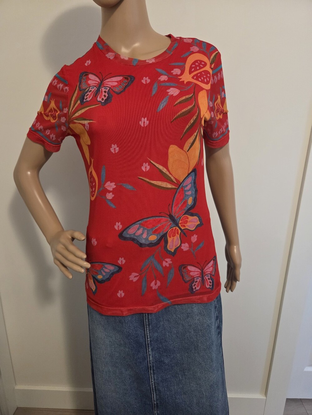 Johnny Was Jade Eleanor Short Sleeve Mesh Tee In Ekaterina ( Red) - Picture 2 of 10